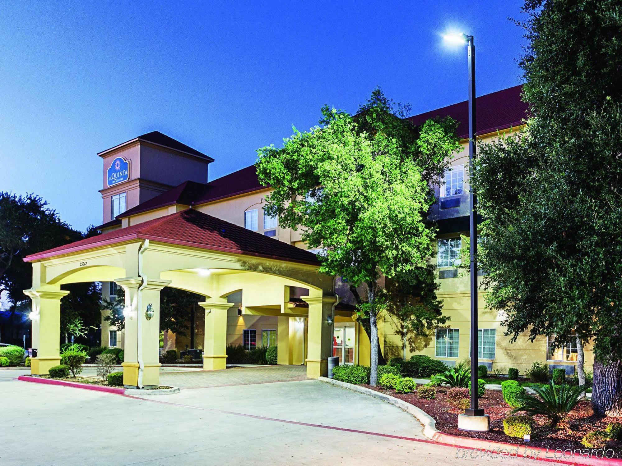 La Quinta By Wyndham San Antonio The Dominion Hotel Exterior photo